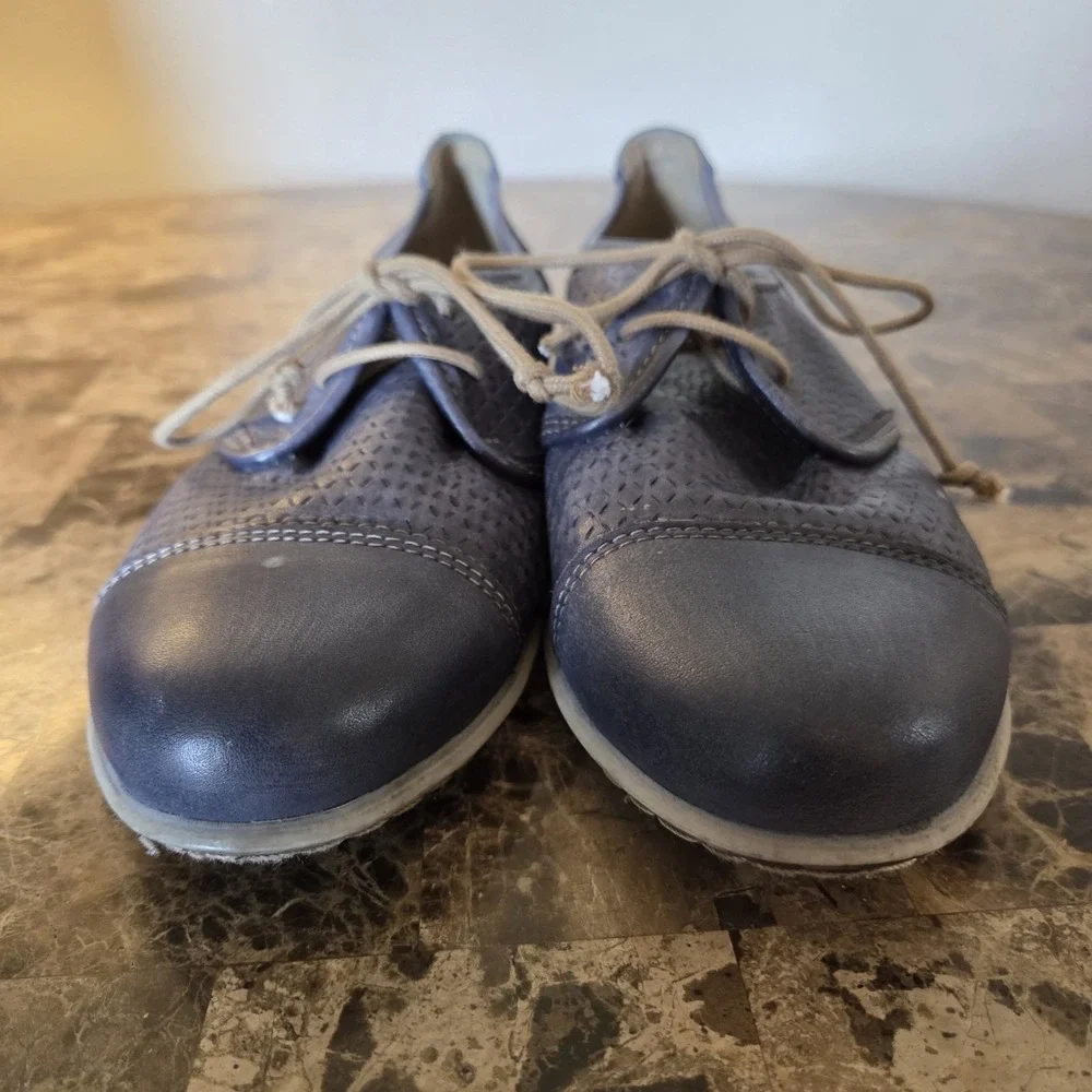 Taos Jiminy Womens 37 US 6-6.5 Blue Leather Lace Up Oxford Comfort Shoes career
